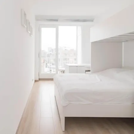 In Near The Οστένδη