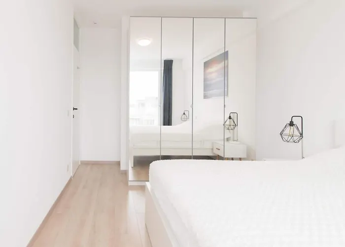 In Near The 아파트 오스텐드