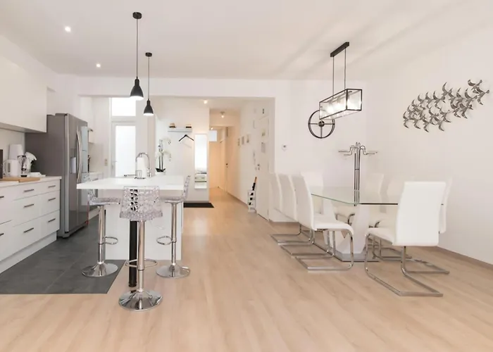 In Near The 아파트 오스텐드